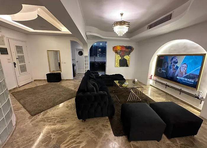 Modern 1-Bedroom Apartment In Zamalek Visits Allowed
