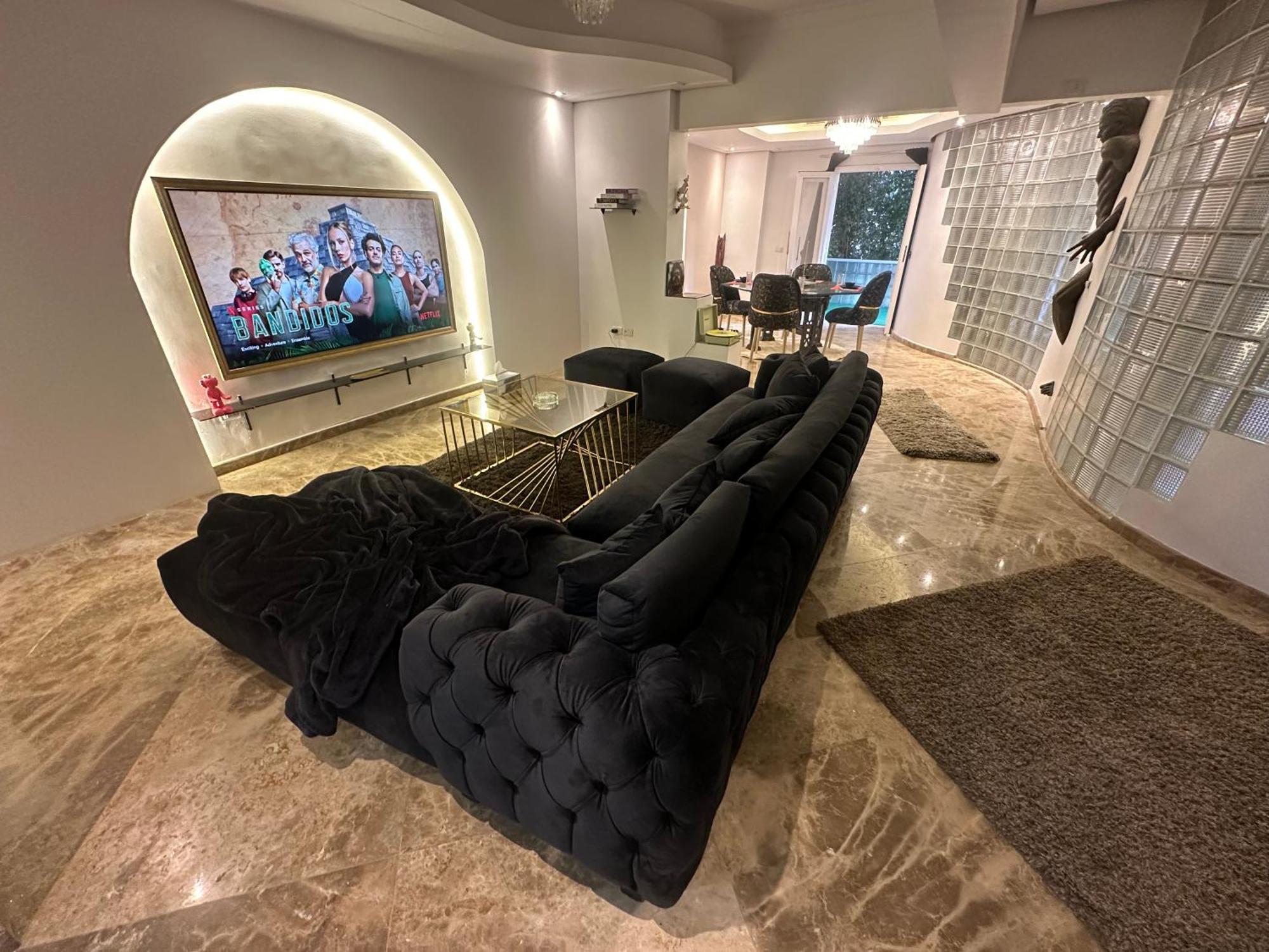 Apartment Modern 1-bedroom In Zamalek Visits Allowed Kairo